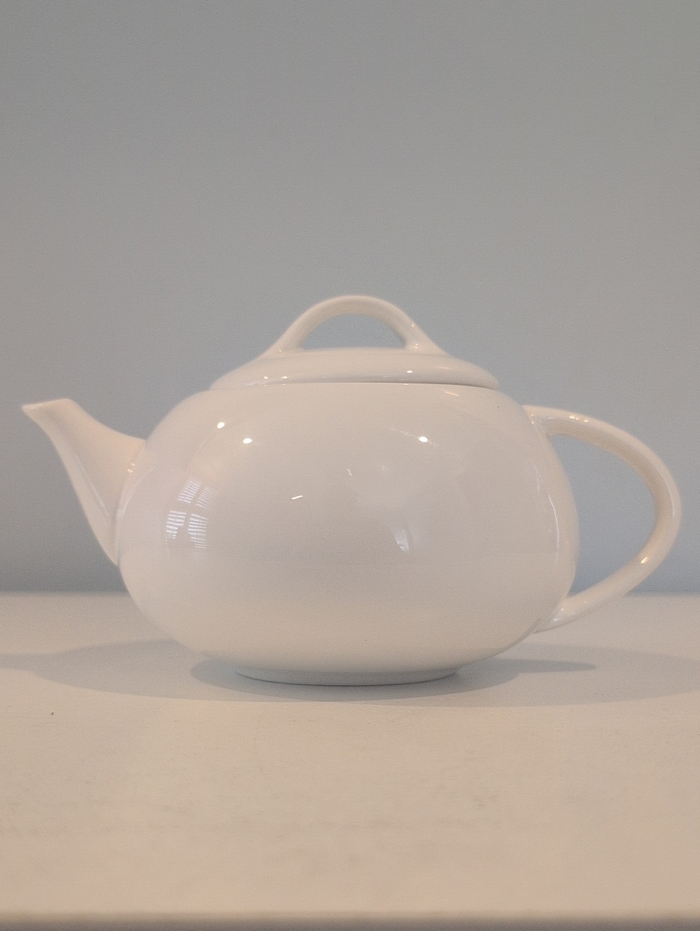 Bread + Butter Oslo White Single Serve Strengthened Porcelain Tea Pot.